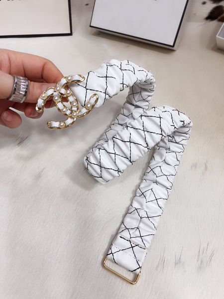 2020belt высокого качества мужских подлинные кожаного ремень дизайнер пряжка ремни мужских роскошные ремни для мужчин женщин моды пряжки, Black;brown 
2020belt высокого качества мужских подлинные кожаного ремень дизайнер пряжка ремни мужских роскошные ремни для мужчин женщин моды пряжки, Black;brown