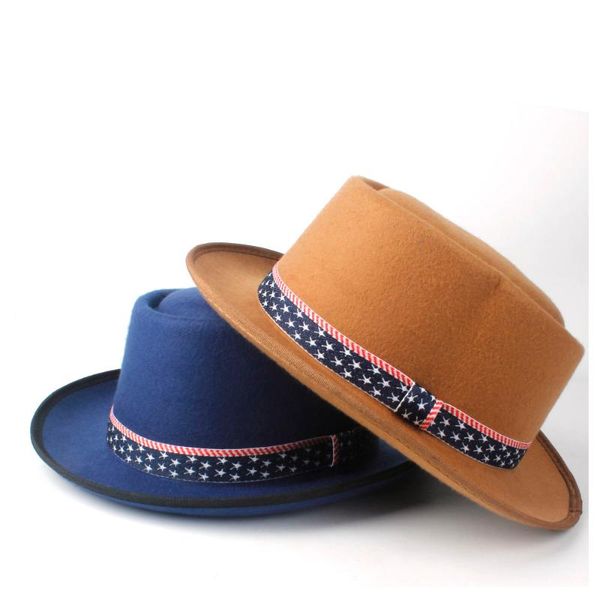 2020 men women wool pork pie hat with ribbon wide brim hat trilby fascinator flat fedora jazz wild size 58cm, Blue;gray
2020 men women wool pork pie hat with ribbon wide brim hat trilby fascinator flat fedora jazz wild size 58cm, Blue;gray