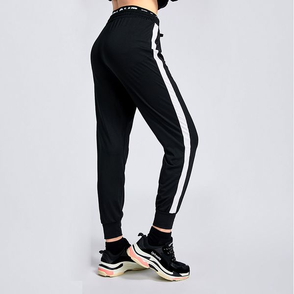 running pants outdoor sports slimming women jogging sport training gym wear for, Black;blue
running pants outdoor sports slimming women jogging sport training gym wear for, Black;blue