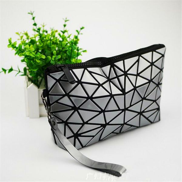 japan baobao clutch handbags messenger bag bao women make up laser sac bags geometry envelope clutch phone small bag 
japan baobao clutch handbags messenger bag bao women make up laser sac bags geometry envelope clutch phone small bag
