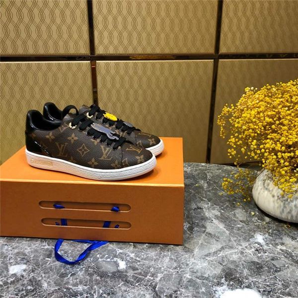 as9 new limited edition french series high -end women 's casual shoes ,fashion women 's boots ,high -quality sports shoes ,free, Black
as9 new limited edition french series high -end women 's casual shoes ,fashion women 's boots ,high -quality sports shoes ,free, Black