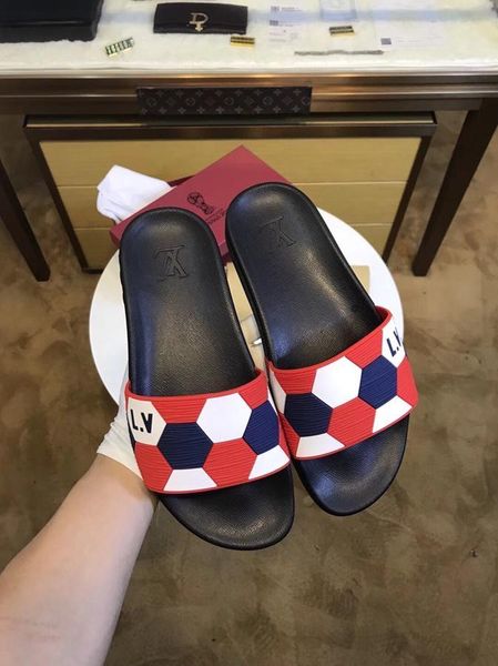 2020 latest red leather casual slippers men's casual shoes fashion trend comfortable shoe size 38-45 type 39745400607
2020 latest red leather casual slippers men's casual shoes fashion trend comfortable shoe size 38-45 type 39745400607