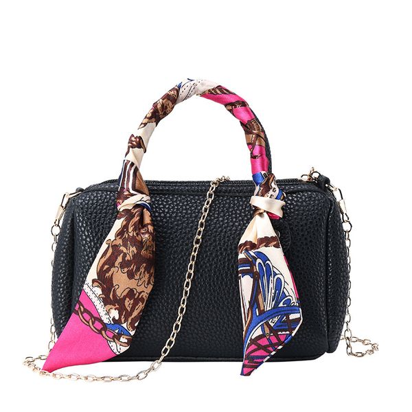 2020 summer girl shoulder diagonal portable pillow bag ladies purse mobile chain scarves small round bag
2020 summer girl shoulder diagonal portable pillow bag ladies purse mobile chain scarves small round bag