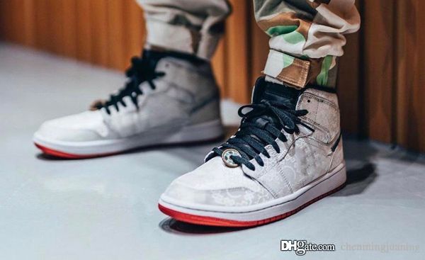 2019 authentic clot x air high 1 mid fearless men basketball shoes woven nylon upper retro sports sneakers cu2804-100 with box
2019 authentic clot x air high 1 mid fearless men basketball shoes woven nylon upper retro sports sneakers cu2804-100 with box