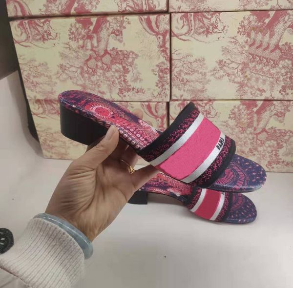 luxury women summer beach slippers medium heel designer knitted embroidery slippers ladies flower printed sandals flip flops, Black
luxury women summer beach slippers medium heel designer knitted embroidery slippers ladies flower printed sandals flip flops, Black
