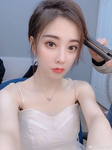 delicate necklaces s925 sterling silver classic round cake double-sided necklace show feminine charm exquisite gifts for women
delicate necklaces s925 sterling silver classic round cake double-sided necklace show feminine charm exquisite gifts for women