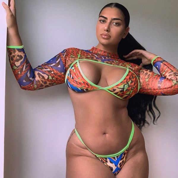 2020 5xl new swimwear europe and the united states bikini three-piece printing xl fat women's swimwear 2012, White;black
2020 5xl new swimwear europe and the united states bikini three-piece printing xl fat women's swimwear 2012, White;black