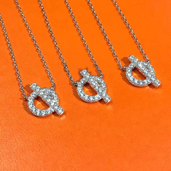 марка pure 925 ювелирных изделия стерлингового серебра для женщин малого замка neckalce подковы ожерелье смазливой круг круглого кулон ожере, Silver
марка pure 925 ювелирных изделия стерлингового серебра для женщин малого замка neckalce подковы ожерелье смазливой круг круглого кулон ожере, Silver