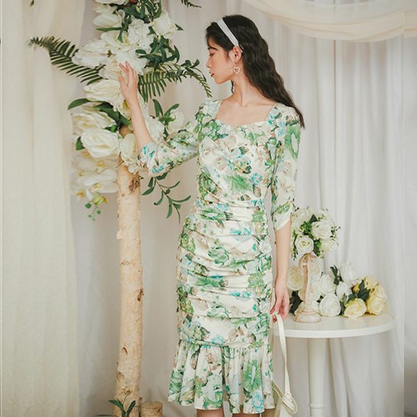 fashion green floral dress women square collar folds mermaid dress female ruffles hem bodycon chiffon vestido sundress, Black;gray
fashion green floral dress women square collar folds mermaid dress female ruffles hem bodycon chiffon vestido sundress, Black;gray