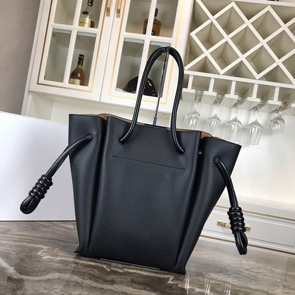 classic fashion leather handbag flamenco knot tote bag lady small totes bags designer luxury handbags purses womens casual tote bags t05
classic fashion leather handbag flamenco knot tote bag lady small totes bags designer luxury handbags purses womens casual tote bags t05