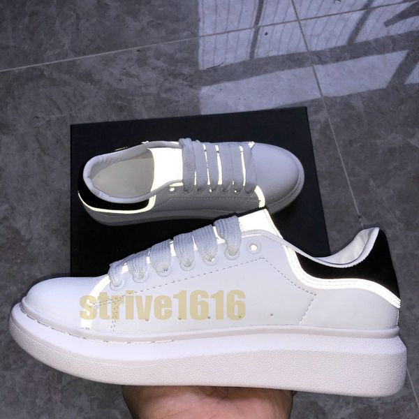 2020 platform fashion stylist shoes mens womens reflective balck white leather flat sneaakers casual shoes velvet vintage chaussures
2020 platform fashion stylist shoes mens womens reflective balck white leather flat sneaakers casual shoes velvet vintage chaussures