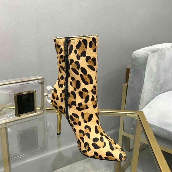 fashion versatile ladies high heel boots, fabric layer cowhide, sheepskin lining, height 10 cm, rubber outsole, leopard print, Black
fashion versatile ladies high heel boots, fabric layer cowhide, sheepskin lining, height 10 cm, rubber outsole, leopard print, Black