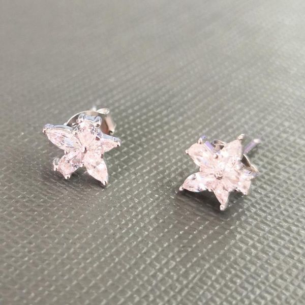 ms s925 pure silver ms classic heart stars embedded water droplets zircon earrings silver zircon earrings, Golden;silver
ms s925 pure silver ms classic heart stars embedded water droplets zircon earrings silver zircon earrings, Golden;silver