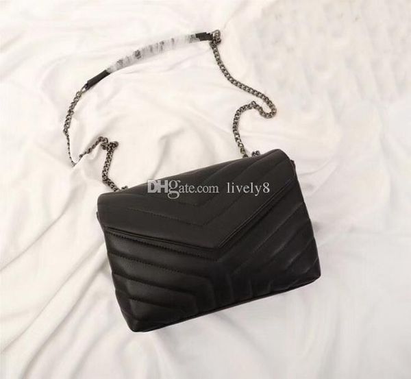 new style v type good quality 24cm womens leather fashion casual brand handbags vintage silver chains shoulder bags totes purse
new style v type good quality 24cm womens leather fashion casual brand handbags vintage silver chains shoulder bags totes purse