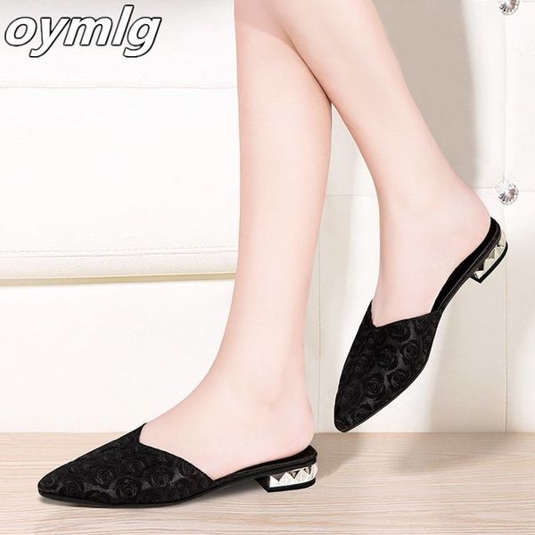 plus size flat slippers women 2020 summer new women's shoes korean version of the wild baotou sandals and slippers women, Black
plus size flat slippers women 2020 summer new women's shoes korean version of the wild baotou sandals and slippers women, Black