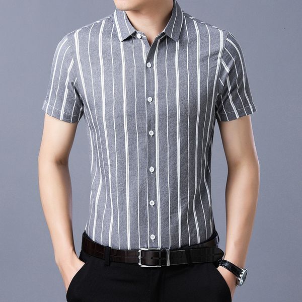 in the summer of 2019 the new men young and middle age man half sleeve thin striped collar cultivate one's moral men, White;black
in the summer of 2019 the new men young and middle age man half sleeve thin striped collar cultivate one's moral men, White;black