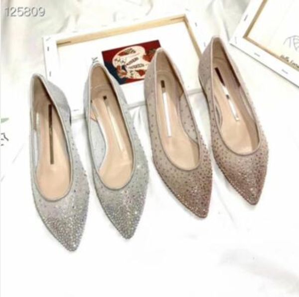 spring 2020 single shoes, vamp is made of special material, heel height is 2cm, 35-39 yards, Black
spring 2020 single shoes, vamp is made of special material, heel height is 2cm, 35-39 yards, Black