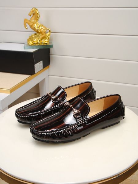 2019 new fashion men's casual shoes luxury designer sneakers shoes casual walking tennis ball party business dress shoes poka, Black
2019 new fashion men's casual shoes luxury designer sneakers shoes casual walking tennis ball party business dress shoes poka, Black