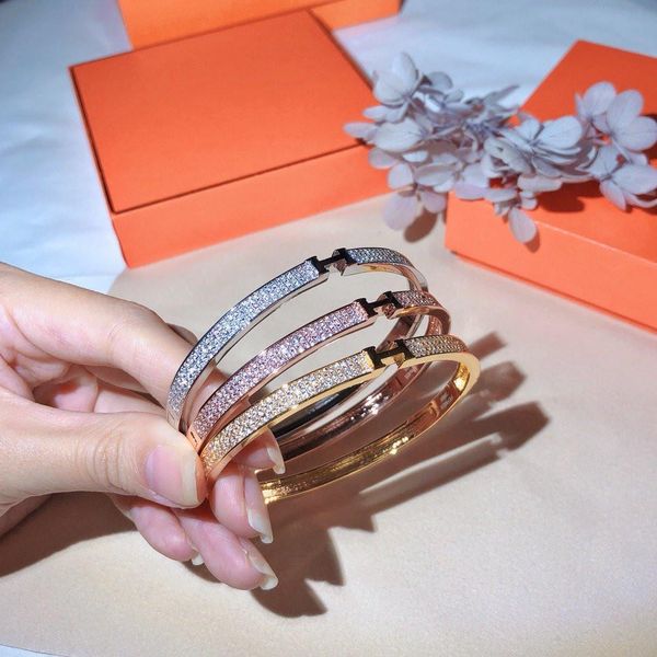 popular brand simple atmosphere high-end luxury ladies bracelet (the gift) bracelet quality excellent ball ing, Black
popular brand simple atmosphere high-end luxury ladies bracelet (the gift) bracelet quality excellent ball ing, Black