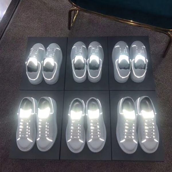 Luxury Women Casual Shoes New Designer Men Reflective Genuine Leather Sneakers Lightweight Lacing-Up Casual Shoes Thrick Bottom Shoes
Luxury Women Casual Shoes New Designer Men Reflective Genuine Leather Sneakers Lightweight Lacing-Up Casual Shoes Thrick Bottom Shoes