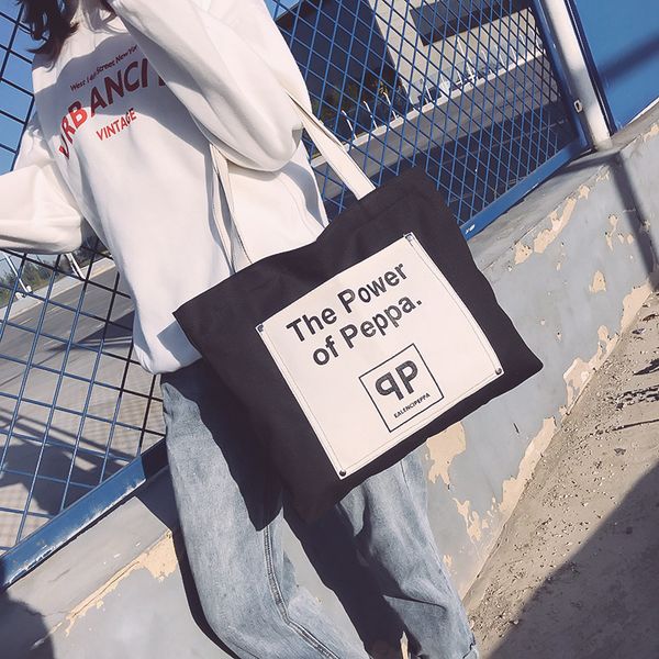 2020 new canvas bag female single shoulder wild student school bag portable messenger shopping
2020 new canvas bag female single shoulder wild student school bag portable messenger shopping