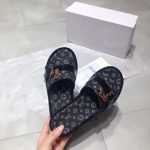 2020 fashion casual luxury designer sliders womens summer sandals beach slippers ladies flip flops loafers slides chaussures shoes, Blue;gray
2020 fashion casual luxury designer sliders womens summer sandals beach slippers ladies flip flops loafers slides chaussures shoes, Blue;gray