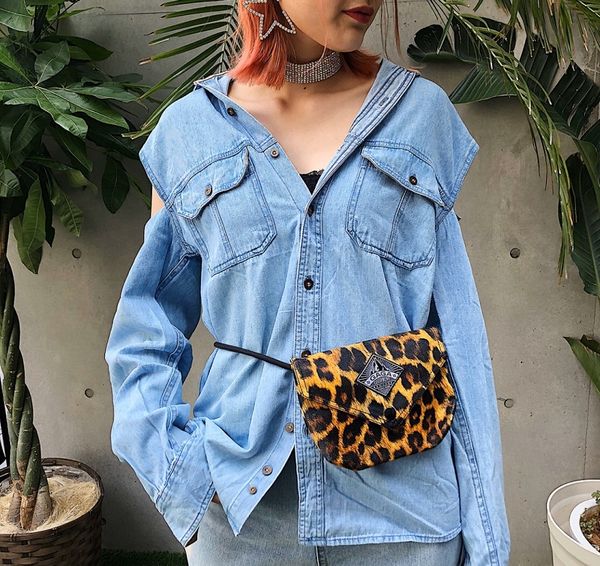 thai fashion leopard small crossbody bag letter square messenger bag shoulder pvc cell phone handbag purse
thai fashion leopard small crossbody bag letter square messenger bag shoulder pvc cell phone handbag purse