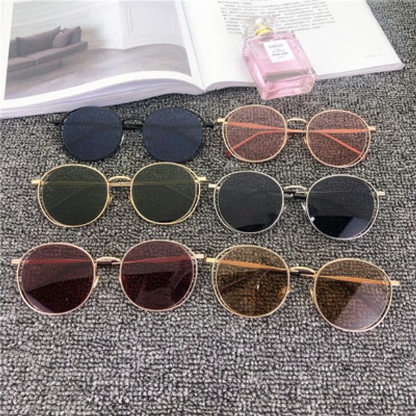 the new 2020 vintage circular polarized sunglasses female sunken modelling sunglasses personality street snap his glasses shade, White;black
the new 2020 vintage circular polarized sunglasses female sunken modelling sunglasses personality street snap his glasses shade, White;black