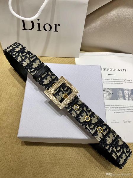 2020 new luxury fashion smooth pin buckle plaid belt designer quality jeans belt box ing, Black;brown
2020 new luxury fashion smooth pin buckle plaid belt designer quality jeans belt box ing, Black;brown