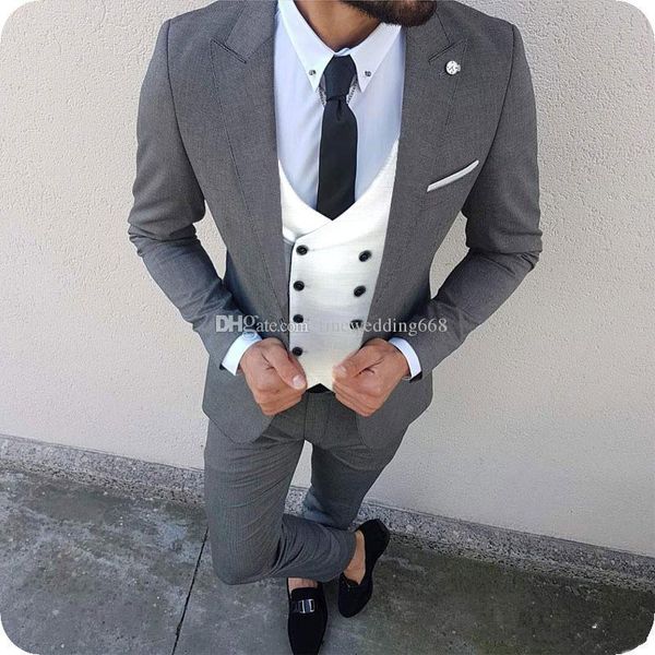 one button groomsmen peak lapel wedding groom tuxedos men suits wedding/prom/dinner man blazer(jacket+tie+vest+pants) 286, Black;gray
one button groomsmen peak lapel wedding groom tuxedos men suits wedding/prom/dinner man blazer(jacket+tie+vest+pants) 286, Black;gray