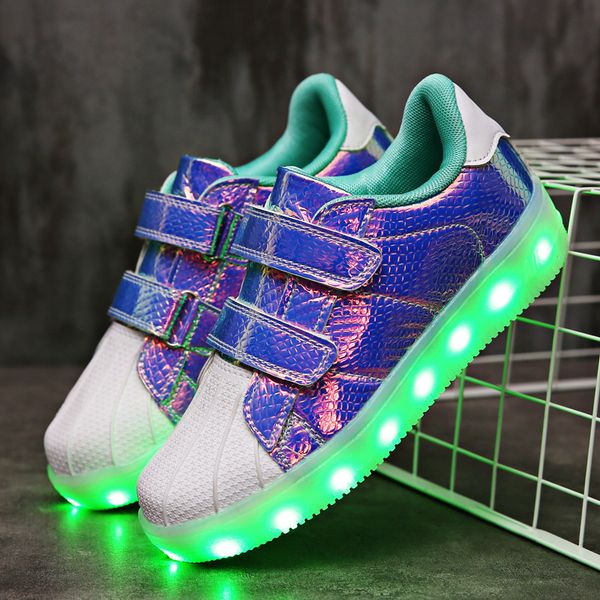 risrich kids light shoes with led for toddler boys girls glowing light up luminous usb charging sneakers kids boy girl shoes t200421, Black;red
risrich kids light shoes with led for toddler boys girls glowing light up luminous usb charging sneakers kids boy girl shoes t200421, Black;red