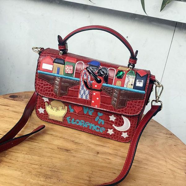 johnature 2020 new fashion leather shoulder bags cartoon creative hasp women bag retro embroidery small handbag messenger bag
johnature 2020 new fashion leather shoulder bags cartoon creative hasp women bag retro embroidery small handbag messenger bag