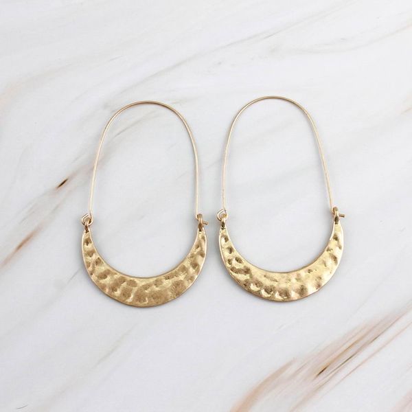 hammered metallic crescent hoops earrings for women metal crescent hoops women earrings new hot, Golden;silver
hammered metallic crescent hoops earrings for women metal crescent hoops women earrings new hot, Golden;silver
