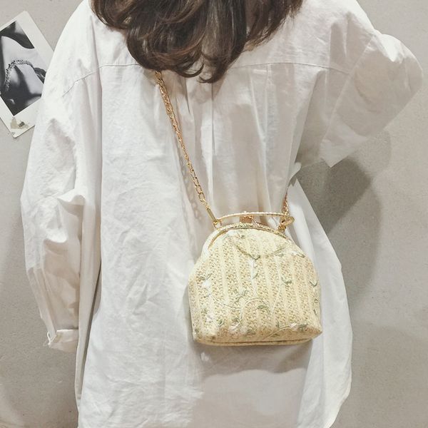 2019 new cute shell tote bag woven handbags sweet lady flower clip small bag women chain shoulder messenger
2019 new cute shell tote bag woven handbags sweet lady flower clip small bag women chain shoulder messenger