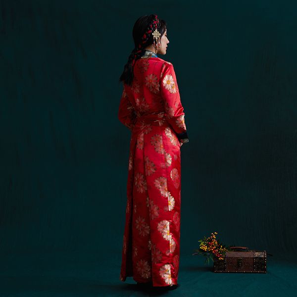 south asia nepal tibet himalayan areas tourist clothing female star same style tibetan costume tibet red long sleeve robe
south asia nepal tibet himalayan areas tourist clothing female star same style tibetan costume tibet red long sleeve robe