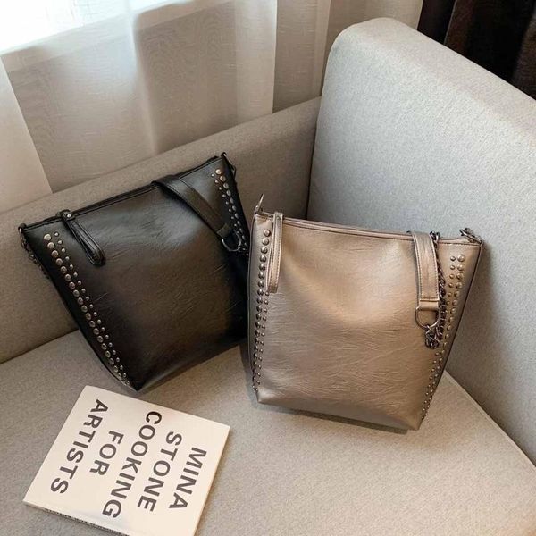 2020 new pu leather lapbag simple handbags luxury brands women shoulder bag casual big tote vintage ladies messenger bags
2020 new pu leather lapbag simple handbags luxury brands women shoulder bag casual big tote vintage ladies messenger bags