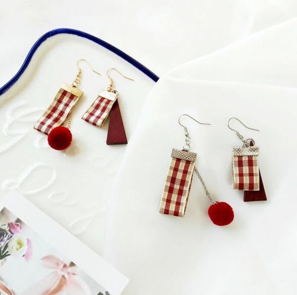 fashion-autumn and winter new creative asymmetric earrings houndstooth cloth hair ball earrings without pierced ear clip fashion female, Silver
fashion-autumn and winter new creative asymmetric earrings houndstooth cloth hair ball earrings without pierced ear clip fashion female, Silver