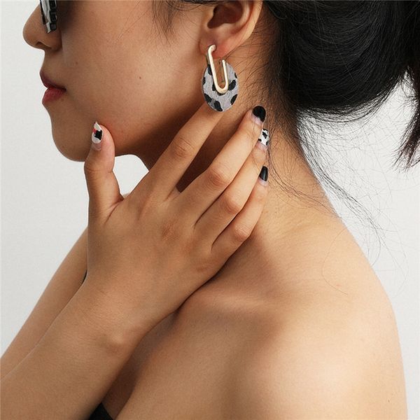 10pcs/lot retro leopard fringe earrings alloy u shaped punk stud earring for women girls geometric punk hand ear jewelry accessories, Golden;silver
10pcs/lot retro leopard fringe earrings alloy u shaped punk stud earring for women girls geometric punk hand ear jewelry accessories, Golden;silver