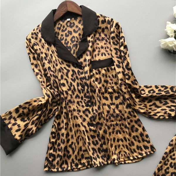 fashion 2019 spring women leopard print pajama sets lapel single breasted long sleeve pyjamas female loose homewear, Blue;gray
fashion 2019 spring women leopard print pajama sets lapel single breasted long sleeve pyjamas female loose homewear, Blue;gray