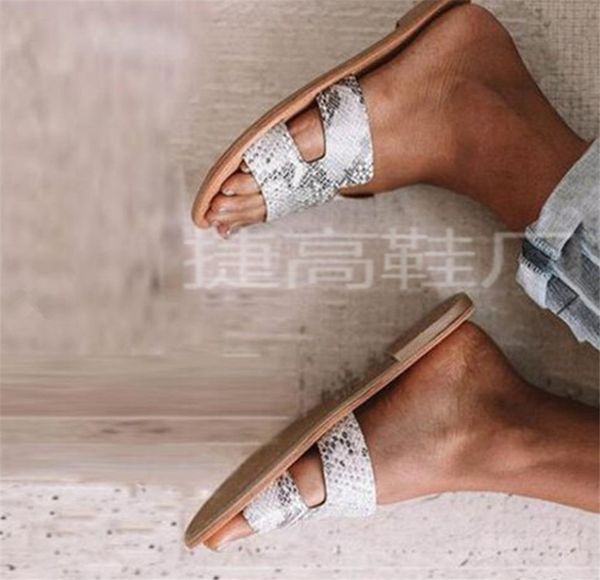 New Fashion Summer Flats Snake Print Flip Flops Women Casual Beach Sandals PH-CFY20061841
New Fashion Summer Flats Snake Print Flip Flops Women Casual Beach Sandals PH-CFY20061841
