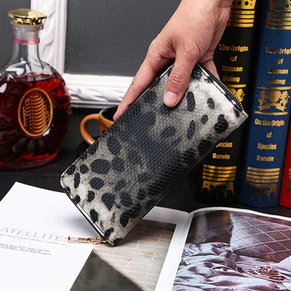 women's wallet women retro long leather leopard print wallet coin purse card holders handbag female mini leather, Red;black
women's wallet women retro long leather leopard print wallet coin purse card holders handbag female mini leather, Red;black