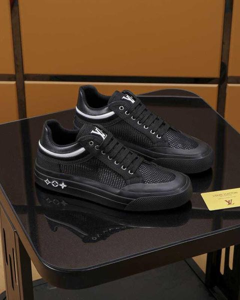 shoes sneaker mens high ace sneakers fashion real leather trainers for men casual with shoes & box a001
shoes sneaker mens high ace sneakers fashion real leather trainers for men casual with shoes & box a001