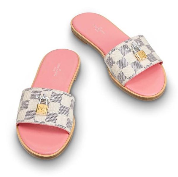 High Quality Branded Women Letter Print Leather Lock It Flat Mule Designer Lady Leather Sole Beach Slipper
High Quality Branded Women Letter Print Leather Lock It Flat Mule Designer Lady Leather Sole Beach Slipper