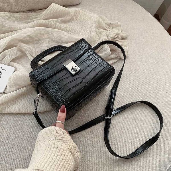 ladies hand bags box design handbag tote bags for women vintage stone pattern pu leather lock design shoulder crossbody bag
ladies hand bags box design handbag tote bags for women vintage stone pattern pu leather lock design shoulder crossbody bag