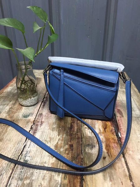 Individual2019 Joint Split Trend Geometry Square Пакет неподдельной кожи женщин одного плеча Small Bag
Individual2019 Joint Split Trend Geometry Square Пакет неподдельной кожи женщин одного плеча Small Bag