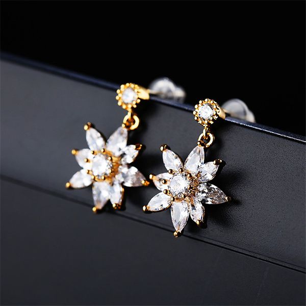 cute female white flower stud earrings with crystal fashion silver gold color party earrings classic wedding for women, Golden;silver
cute female white flower stud earrings with crystal fashion silver gold color party earrings classic wedding for women, Golden;silver