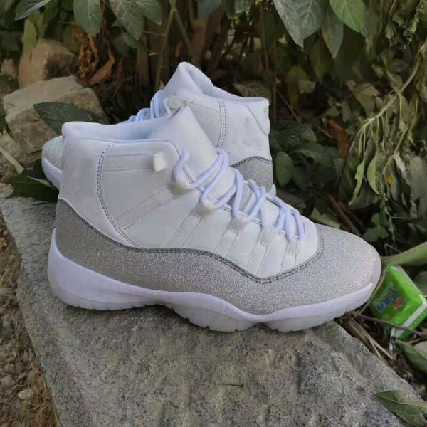 2020 bred 11 basketball shoes concord with 45 11s cap and gown sneakers 9 dream it do it unc space jams
2020 bred 11 basketball shoes concord with 45 11s cap and gown sneakers 9 dream it do it unc space jams