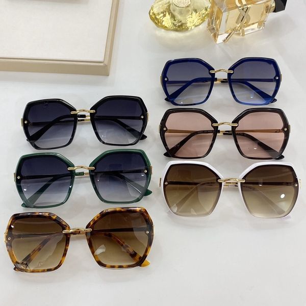 luxury 2020 new sunglasses irregular ladies fashion 8081 trend size 55-22-145, White;black
luxury 2020 new sunglasses irregular ladies fashion 8081 trend size 55-22-145, White;black