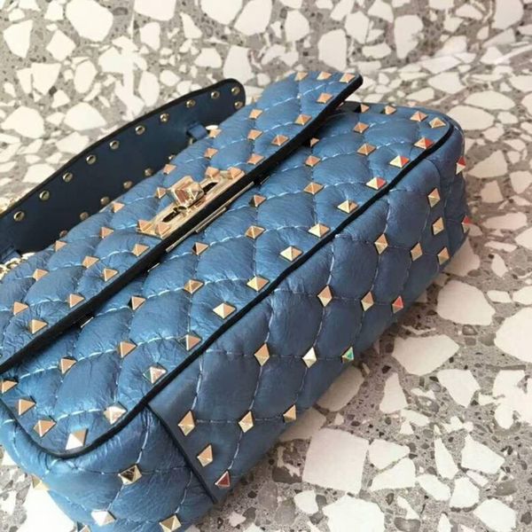 women genuine leather fashion handbag ol diamond lattice metallic black cow leather print full starts stud evening small blue bag rock s20cm
women genuine leather fashion handbag ol diamond lattice metallic black cow leather print full starts stud evening small blue bag rock s20cm