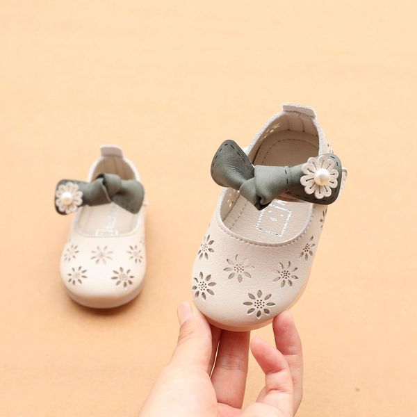 bow knot hollow baby shoes 1-3 years old toddler shoes soft princess infant girl
bow knot hollow baby shoes 1-3 years old toddler shoes soft princess infant girl